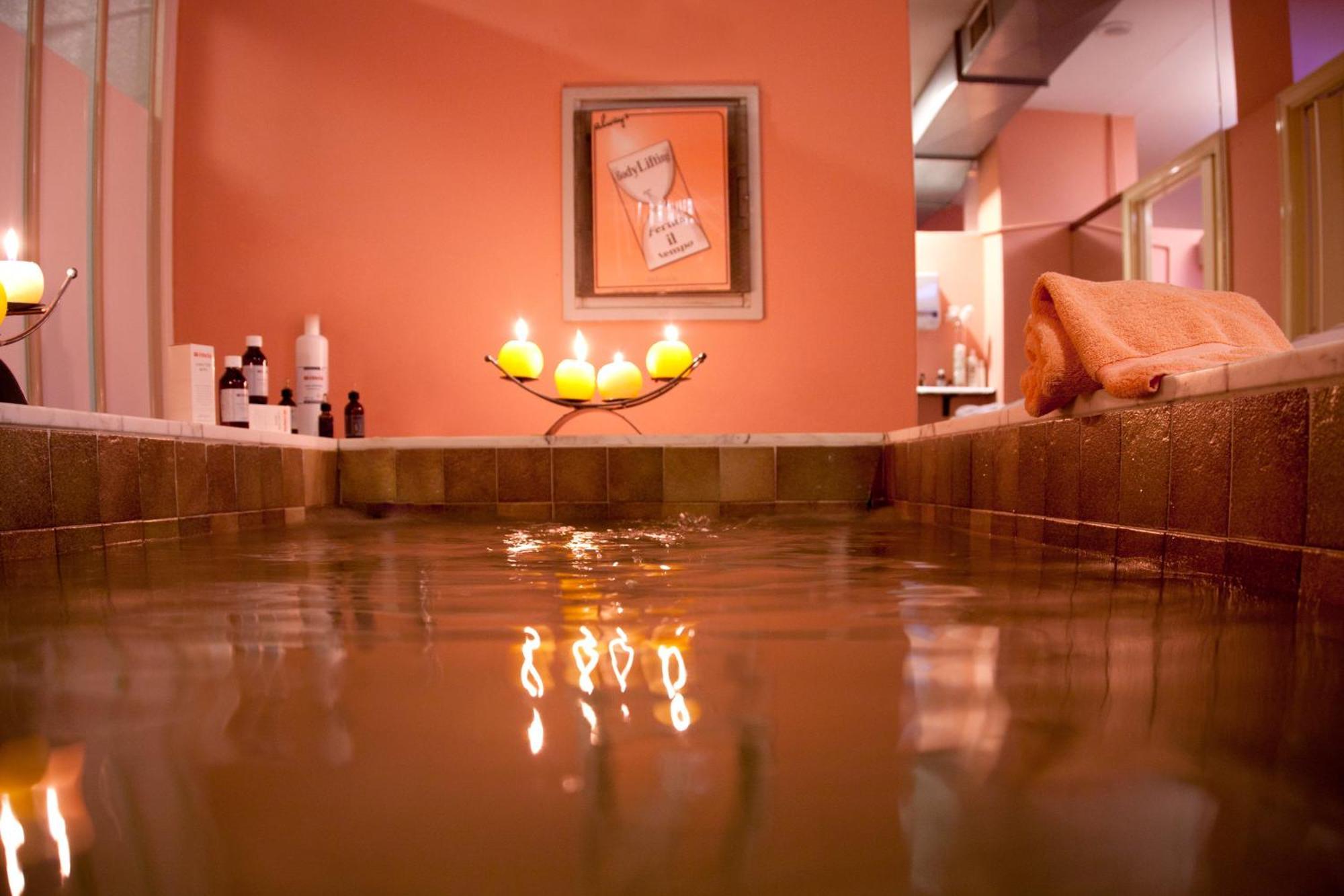 Hotel Villa Leri Monte Colombo Zewnętrze zdjęcie